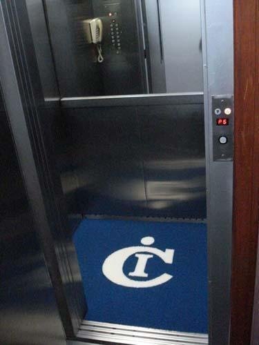 Compre com preço de fábrica –  A Real Tapetes cobre qualquer oferta!