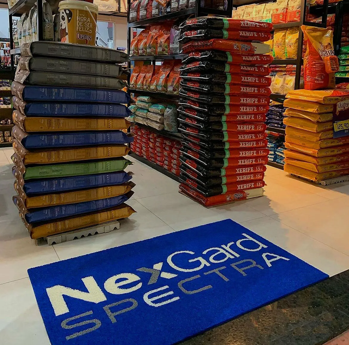 Como escolher um tapete para sua empresa