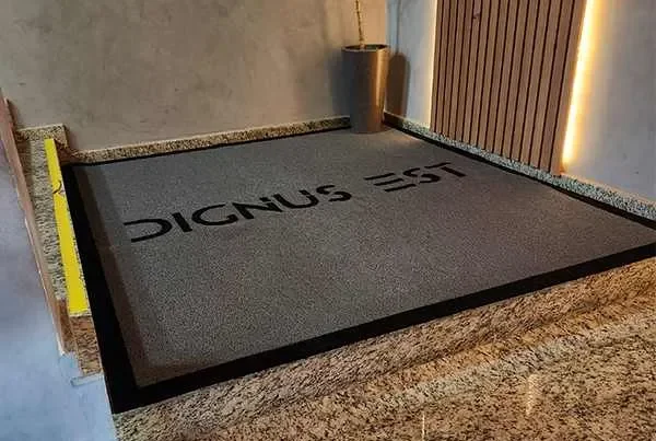 Tapete Emborrachado - Real Tapetes RJ