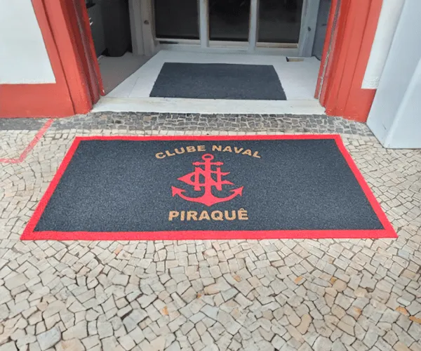 Tapete com Brasao - Real Tapetes RJ