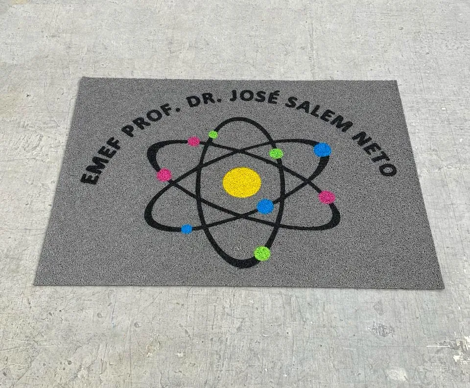 Confira os tapetes para escolas de informática